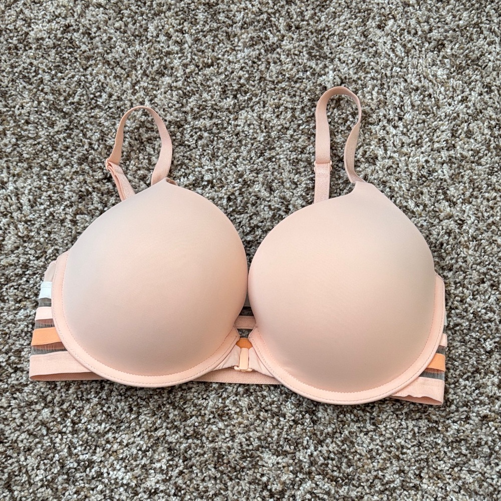 Victoria's Secret Peach Mousse T-Shirt Bra